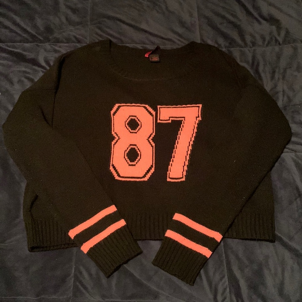Women sweater size Large
